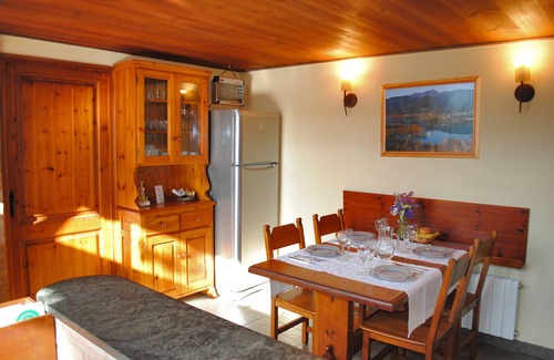 Mata Villa | High standard catalan villa with private pool near lake and Costa Brava beaches.