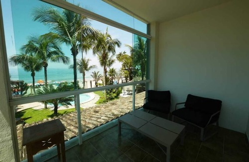 Maresias House | High Standard House, Foot in the Sand, 5 Suites, Maresias. Watch our video.