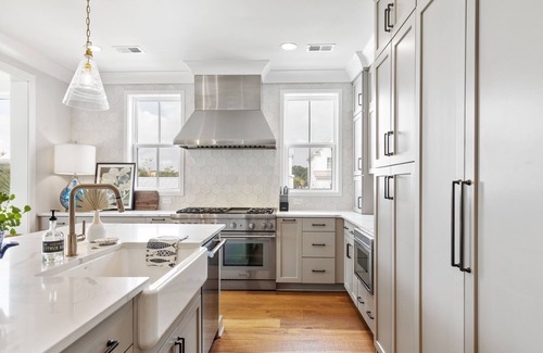 Johns Island House | “High Tide” 2590 Helmsman Road, Johns Island is a 3 bedroom, 3.5 bath villa