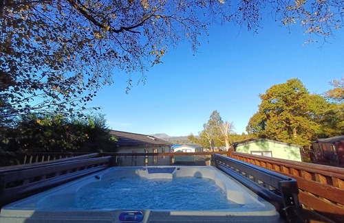 Troutbeck Bridge Cabin | High View Lodge - a holiday lodge that sleeps 4 guests in 2 bedrooms