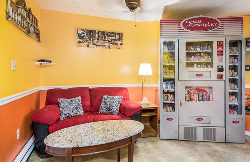 New Cumberland Hotel | Highland Inn New Cumberland