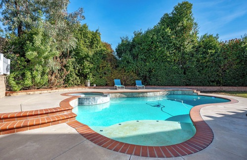Redlands House | Highland Relaxing Oasis with Private Pool
