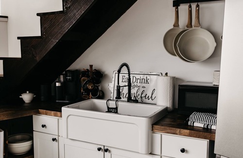 Smithville Cabin | Highland Views at Five Meadows Farms