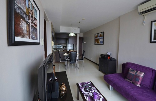 Downtown Condo | Highly Requested and Reviewed Condo Rental in Makati - FREE Wi-Fi