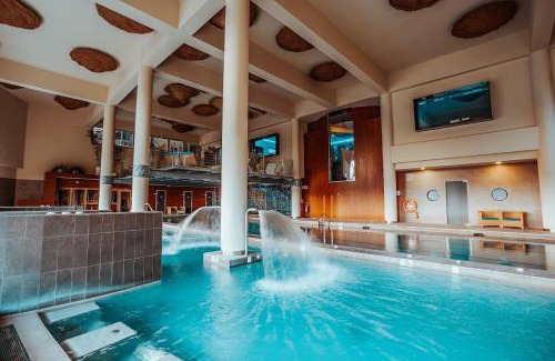 Fuengirola House | Higueron Studio apartment in Resort next Luxury SPA