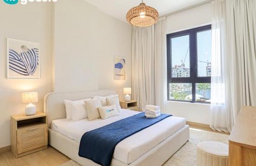 Dubai Apartment | HiGuests - Seaside Serenity 1 BR at Port De La Mer