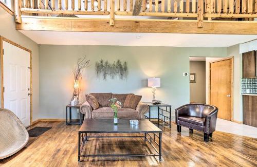 Zoe House | Hike and Zip-Line Red River Gorge Cabin with Hot Tub!