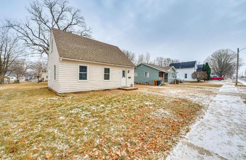 Lake Mills House | Hike, Fish and Boat Lake Mills Home with Yard