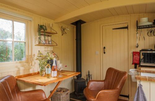 Purleigh Other | Hill Top Hideaway Shepherds Hut with Hot Tub