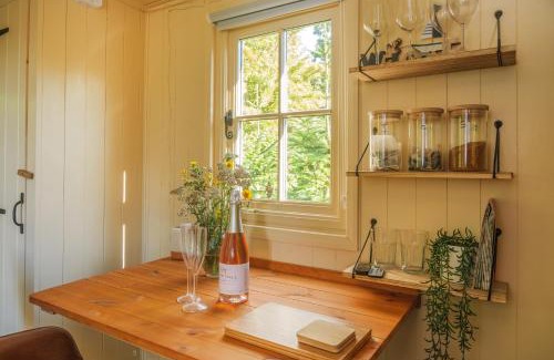 Purleigh Other | Hill Top Hideaway Shepherds Hut with Hot Tub