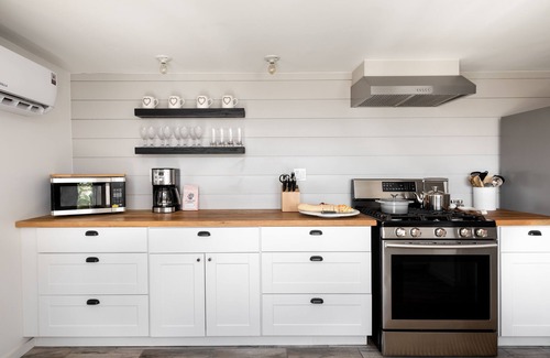 Twentynine Palms House | Hill top Mid-century modern cabin close to JT national park. Views,Pool,Jacuzzi