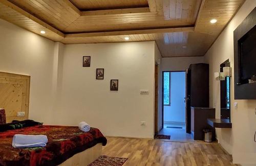 Simsa Village Hotel | Hill View Heights By Explorers Inn