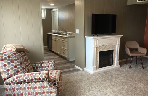 Helena Apartment | Hillsdale Hideaway - Centrally Located