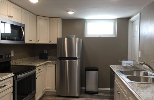 Helena Apartment | Hillsdale Hideaway - Centrally Located