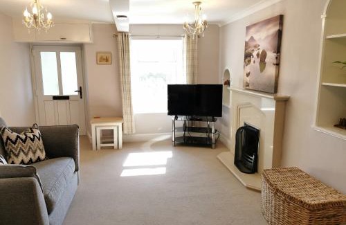 Allithwaite House | Hillside Farm Cottage