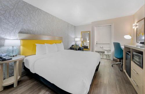 Tulare Hotel | Hillstone Inn Tulare, an Ascend Collection Hotel