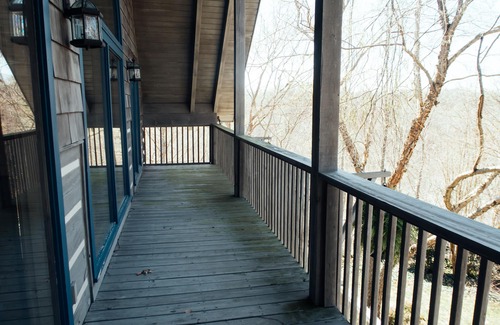 Baxter Cabin | Hilltop Cabin on Center Hill Lake