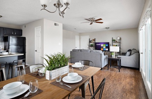 Five Points South Condo | Hilltop Hideaway B - Parking/2 Baths/4 Queen Beds