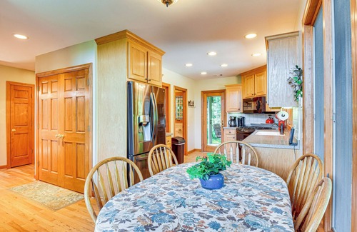 Dahlonega House | Hilltop Home w/Panoramic Forest & Mountain Views!