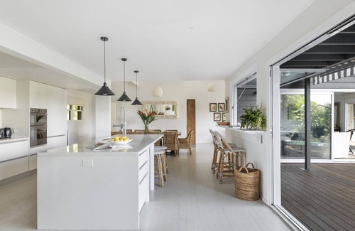 Avalon Beach House | HILLTOP HOUSE by Palm Beach Holiday Rentals