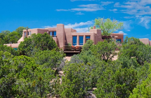 La Tierra House | Hilltop, Santa Fe: Pool, 32 Acres, Staggering Views, Luxury Home, Hot Tub, A/C.