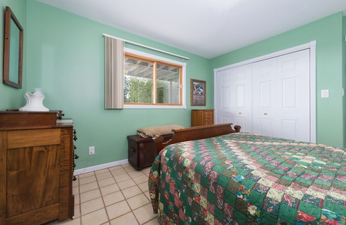 Hartford House | Hilltop Serenity - entire cabin- scenic oasis