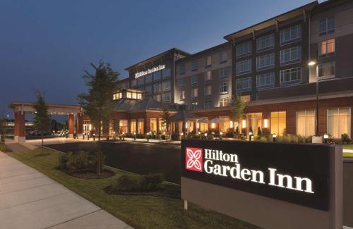 Harbor View - Orient Heights Hotel | Hilton Garden Inn Boston Logan Airport