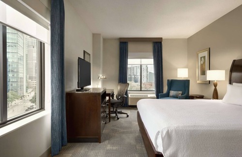 Downtown Minneapolis Hotel | Hilton Garden Inn Minneapolis Downtown