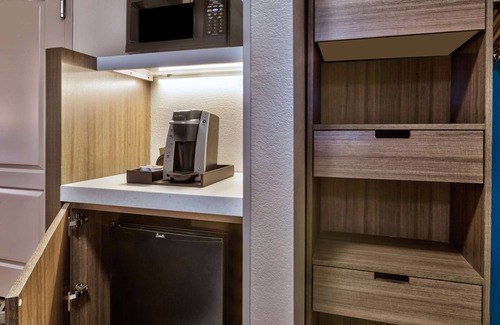 Maple Grove Hotel | Hilton Garden Inn Minneapolis - Maple Grove