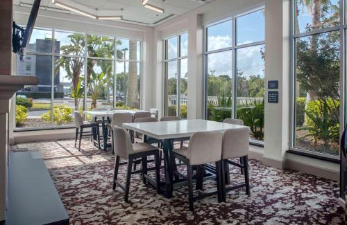 Ballentine Manor Estates Hotel | Hilton Garden Inn Sarasota-Bradenton Airport