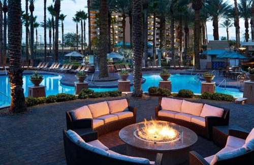 Las Vegas Resort | Hilton Grand Vacations Club on the Las Vegas Strip