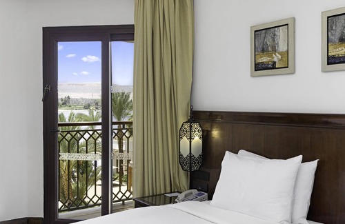 Luxor Resort | Hilton Luxor Resort & Spa