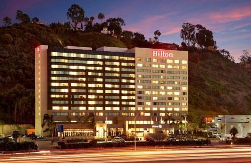 Mission Valley Hotel | Hilton San Diego Mission Valley