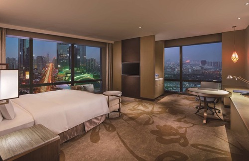 He Ping Hotel | Hilton Shenyang