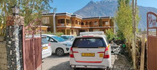 Nubra Valley Hotel | Himalayan Desert Villa, Hunder