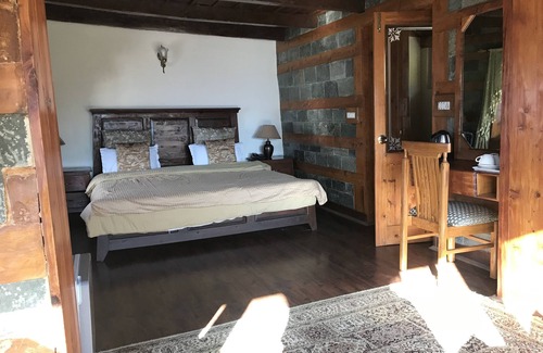 Mohal Hotel | Himalayan Kothi Kais