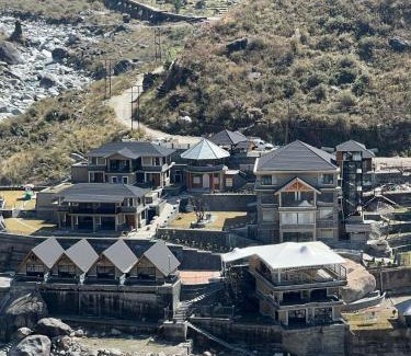 Chachian Hotel | Himani Hill View Retreat