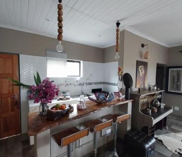 Hoedspruit House | hippomoon lodge game reserve