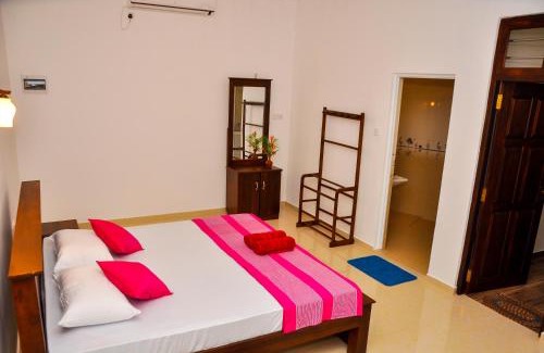 Unawatuna Hotel | Hiru Resort Inn