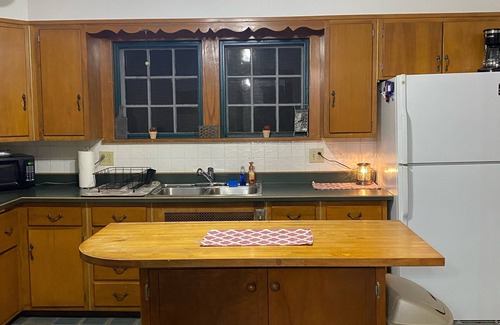 Rockville House | Historic 3BR Home 4 Blocks to Downtown