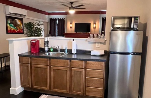 Downtown Apartment | Historic Apartment Close To Downtown w/Private Patio - Long Stays Welcomenn