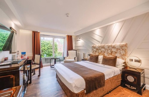 Ipswich Hotel | Historic Charm Meets Relaxation | Daily Breakfast, Indoor Pool & Garden Serenity