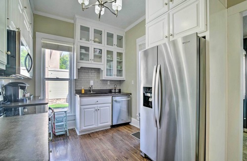 Bowling Green House | Historic College Hill Home w/Front Porch!