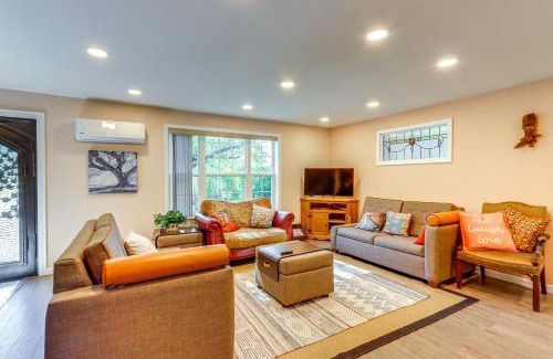 Dahlonega House | Historic Dahlonega Home with Hot Tub and Porch!