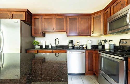 Dubuque House | Historic Downtown townhouse