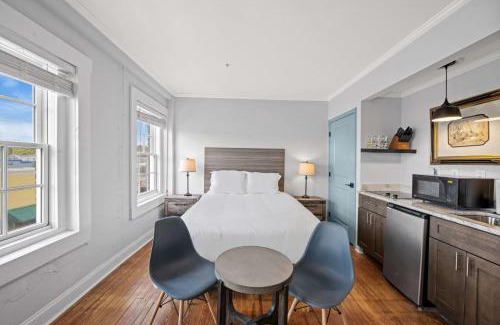 Conway House | Historic Elegance Loft in Downtown Conway