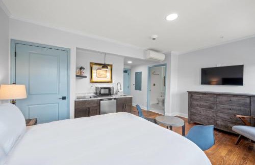 Conway House | Historic Elegance Loft in Downtown Conway