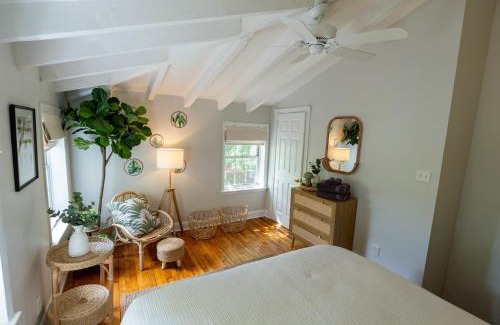 Washington Square West House | Historic Family 3BR Trinity in the Heart of Philly