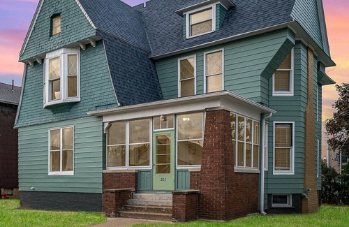 Michigan City Apartment | Historic Hideaway: Cozy Stay Near Beach & Downtown