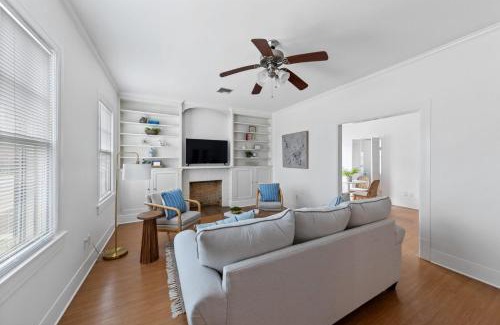 New Iberia House | Historic Home w a Fresh Look - Downtown